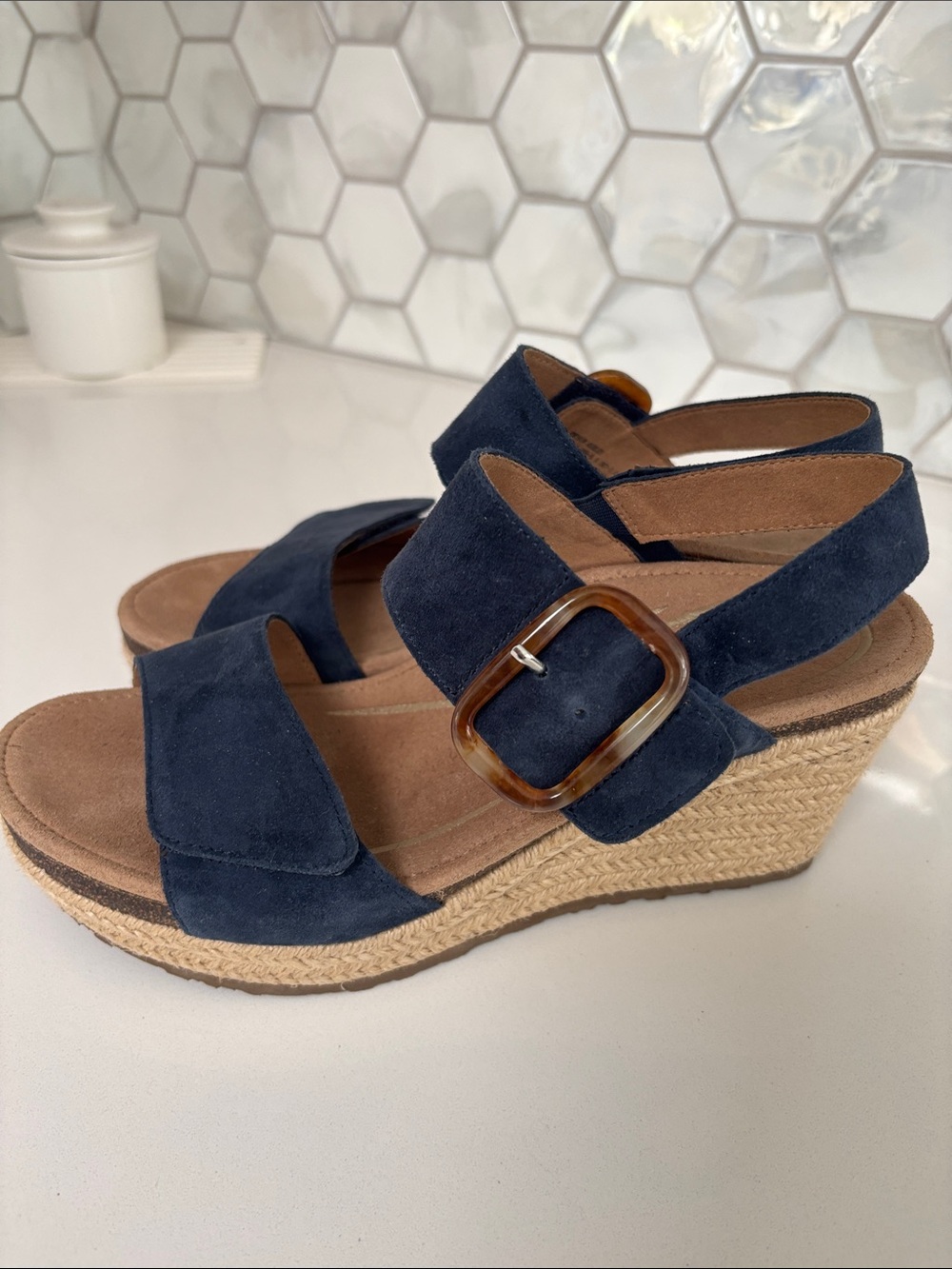 ATREX Ashley Arch Support Wedge - Navy
SIZE 9.5